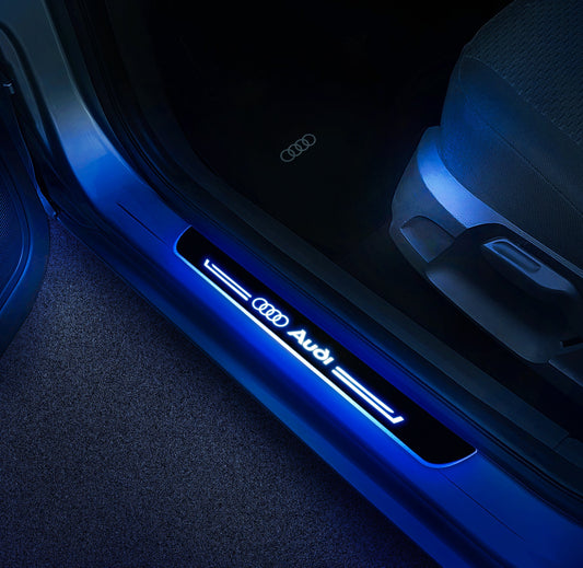 IllumiDrive™ | LED-indstigningslys til bil – magnetisk montering & skiftende farver med dit logo